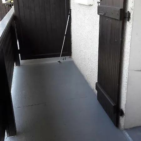 Le Narcisse, شقة كري فولا