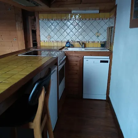 Le Narcisse, Apartment *